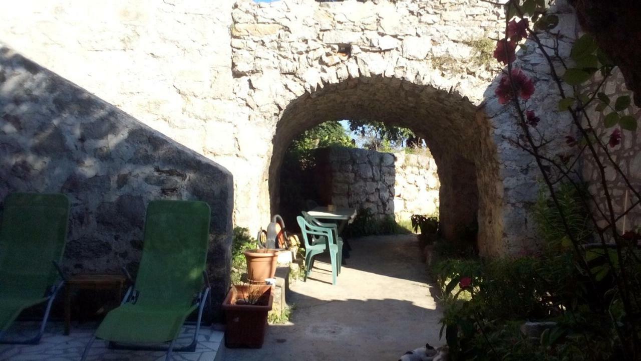 Cottage Melita The Apartment For Animal Lovers Babino Polje Ngoại thất bức ảnh